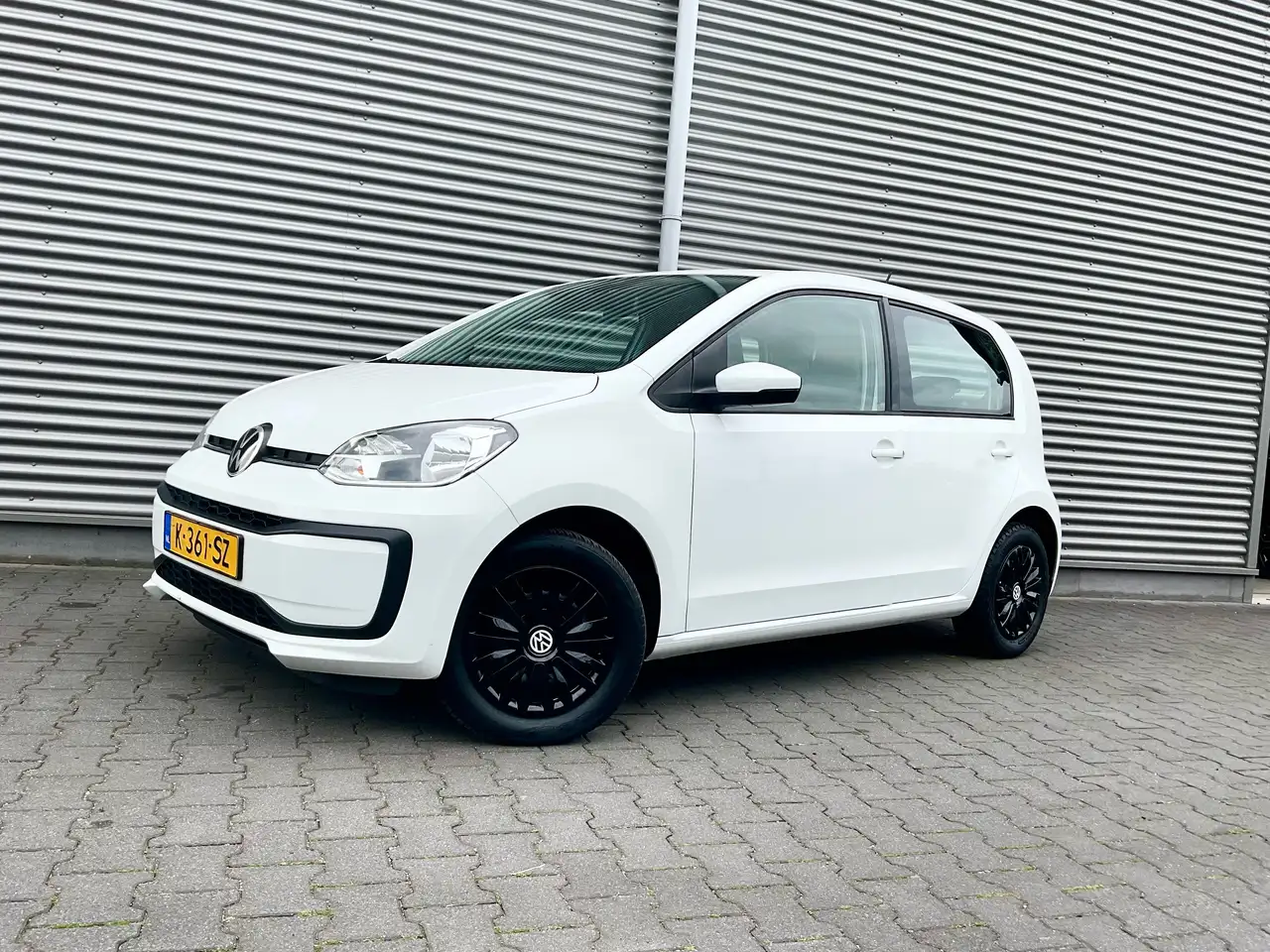 Volkswagen up! 1.0 12 maanden Garantie — photo 1 of 12