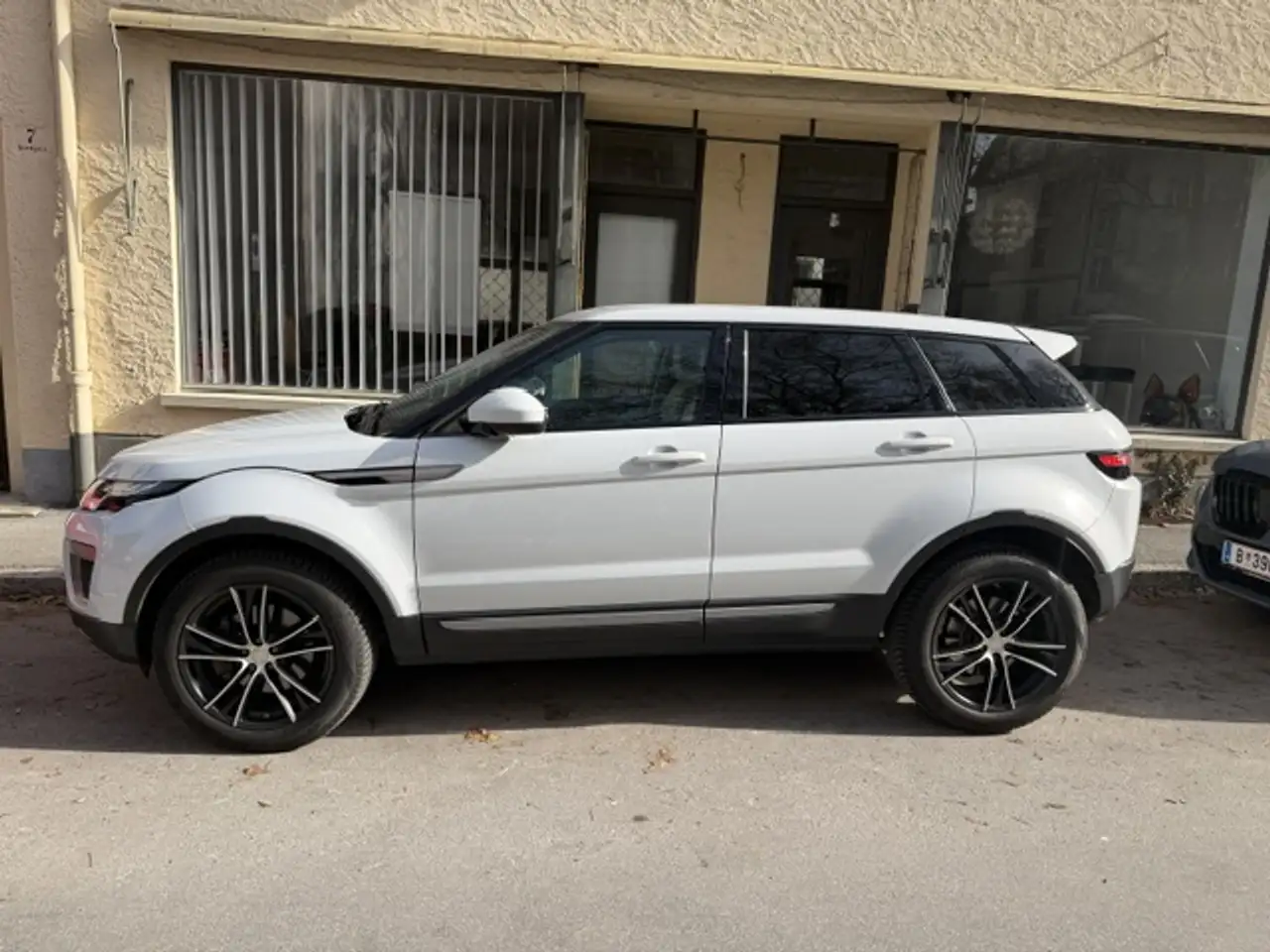 Land Rover Range Rover Evoque Range Rover Evoque SE 2,0 TD4 Aut. SE — photo 1 of 3