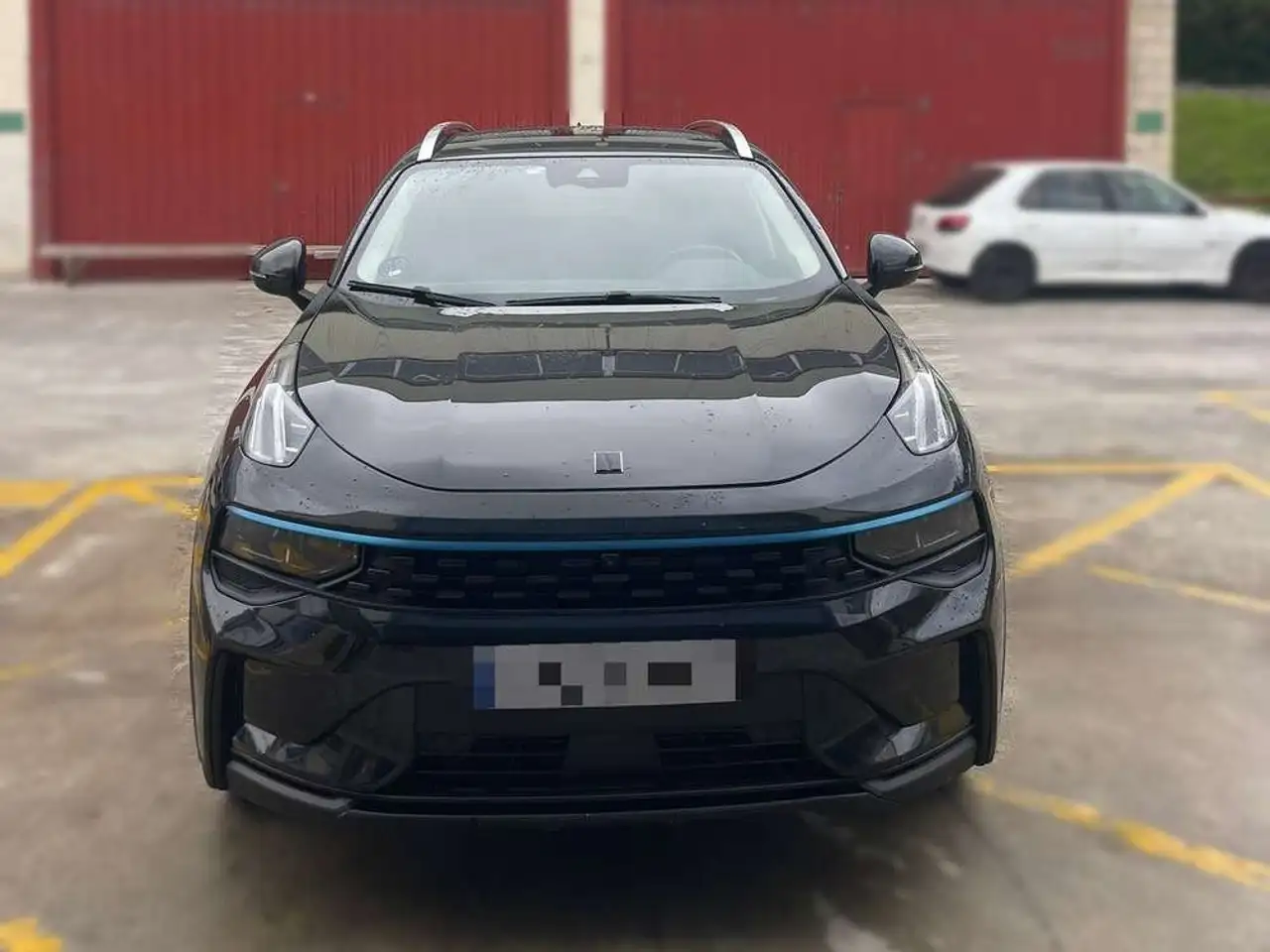 Lynk & Co 01 1.5 PHEV 3.3kW — photo 1 of 29