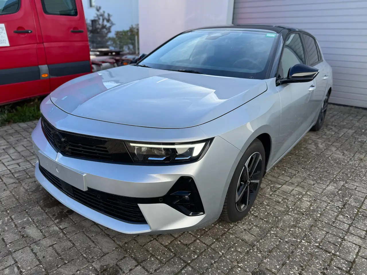Opel Astra Turbo GS Automatik Digital Cockpit LED Kamera — photo 1 of 17