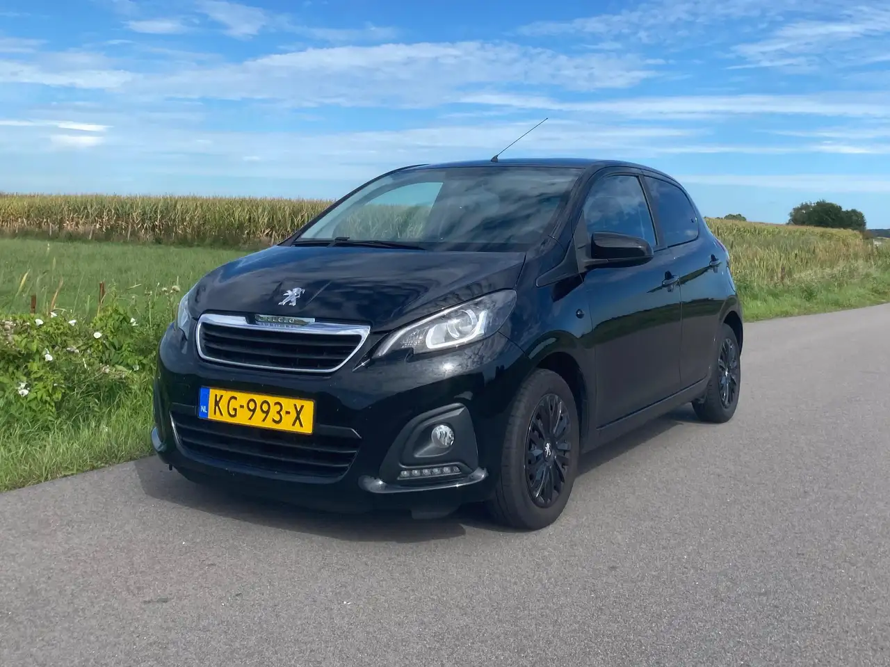 Peugeot 108 108 1.0 e-VTi Active — photo 1 of 14