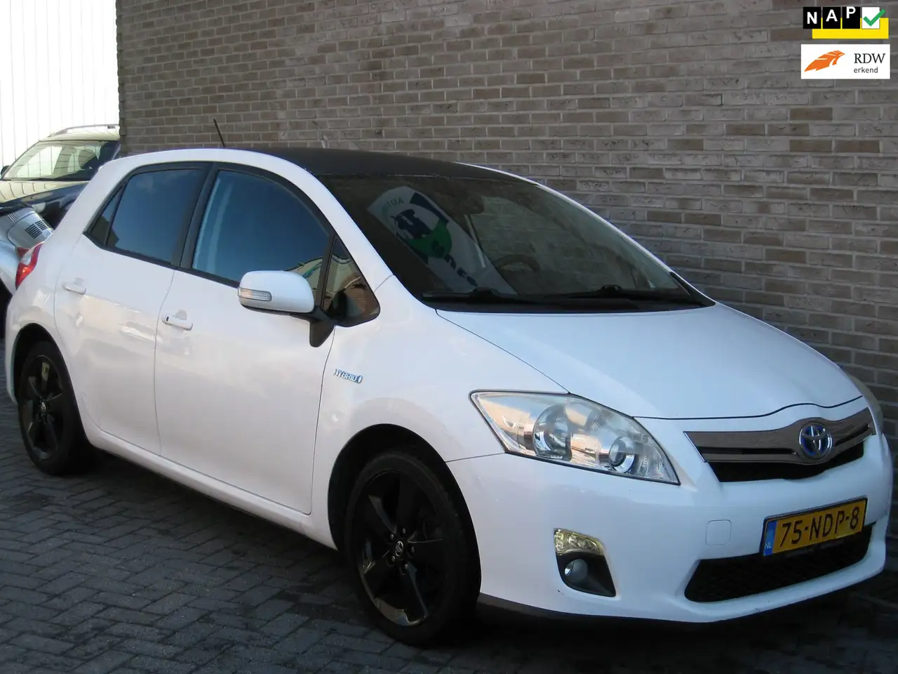 Toyota Auris 1.8 Full Hybrid Executive - 2eig! - Achteruitrijca — photo 1 of 27