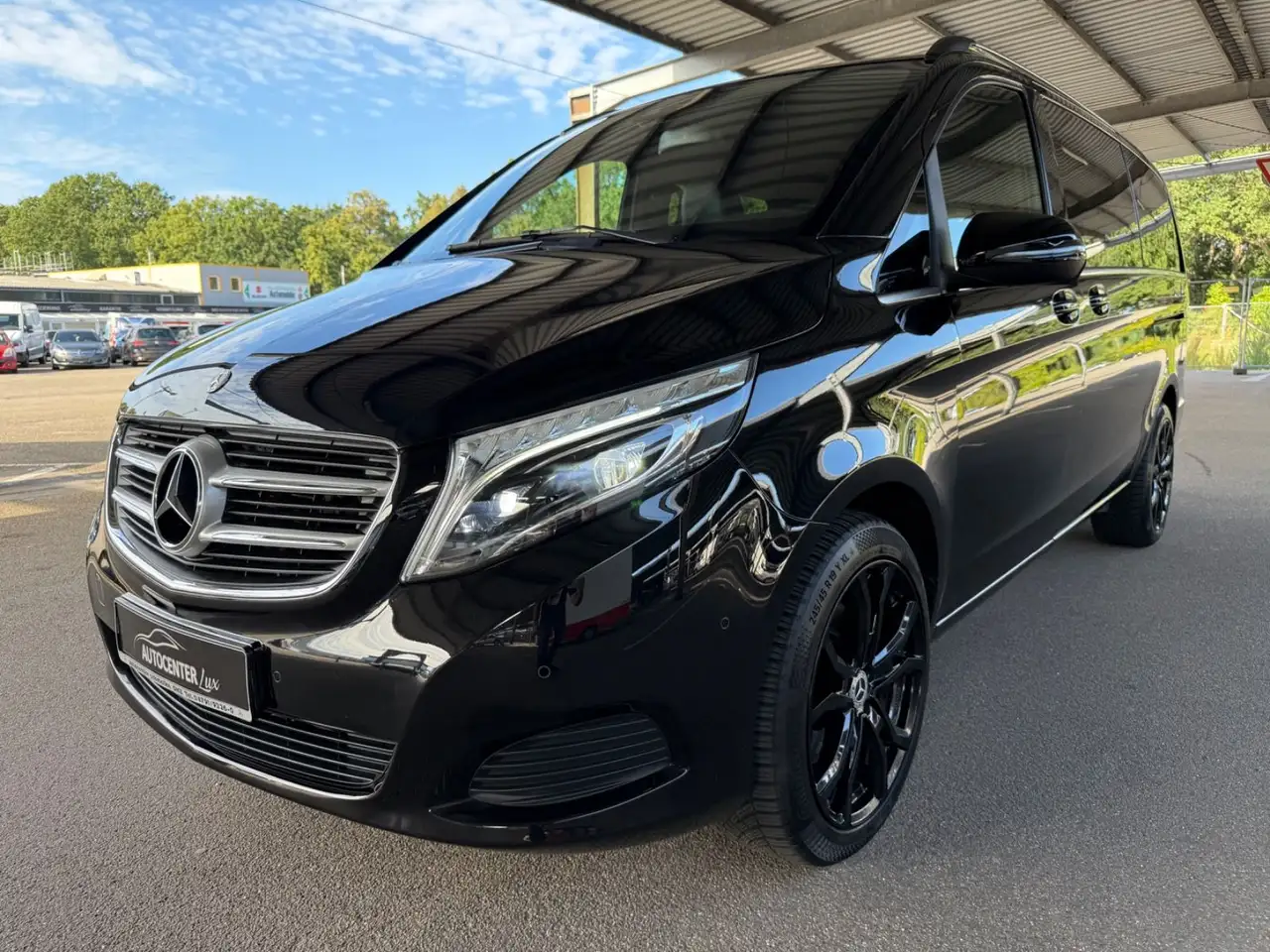 Mercedes-Benz V 250 CDI Avantgarde Lang Navi LED Standheizung — photo 1 of 25