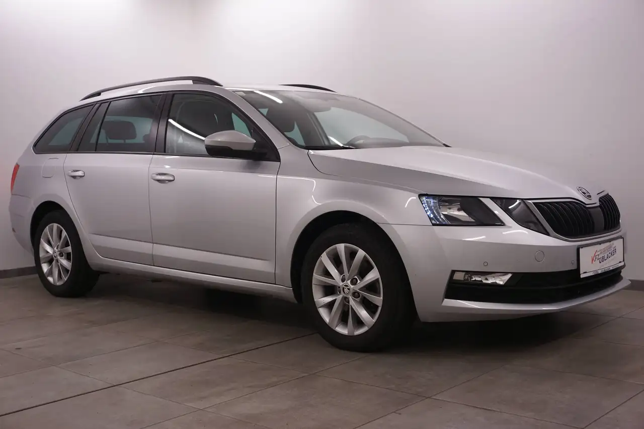 Skoda Octavia Ambition // Sitzheizung // Klimaautomatik // — photo 1 of 18