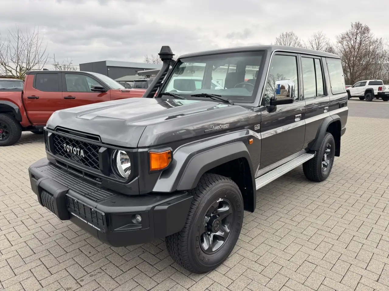 Toyota Land Cruiser GDJ 76 LX-G 2,8d Euro-6e SOFORT — photo 1 of 18