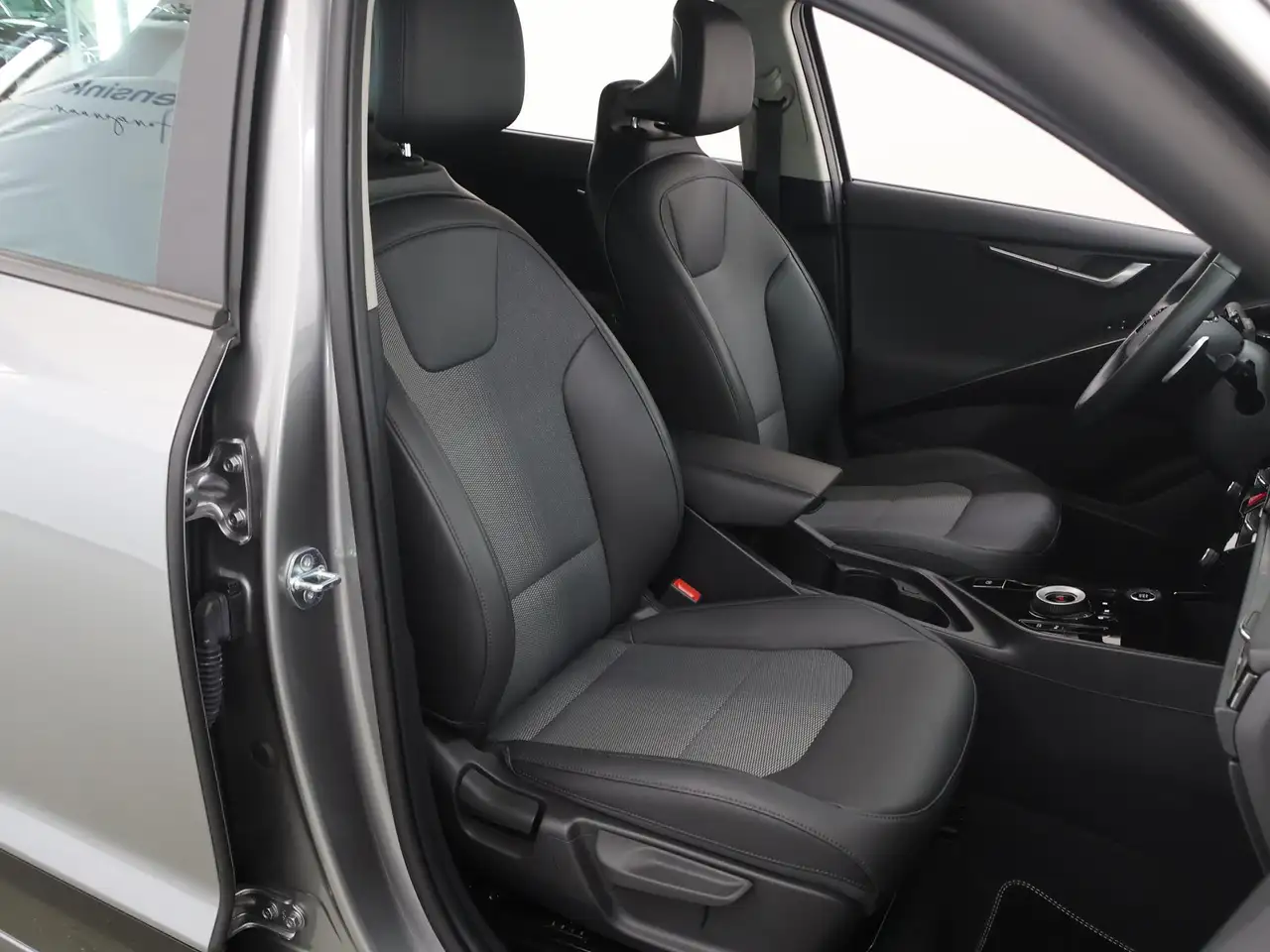2023 Kia Niro 1.6 GDi Hybrid DynamicLine | Adaptieve Cruise Cont, photograph 10