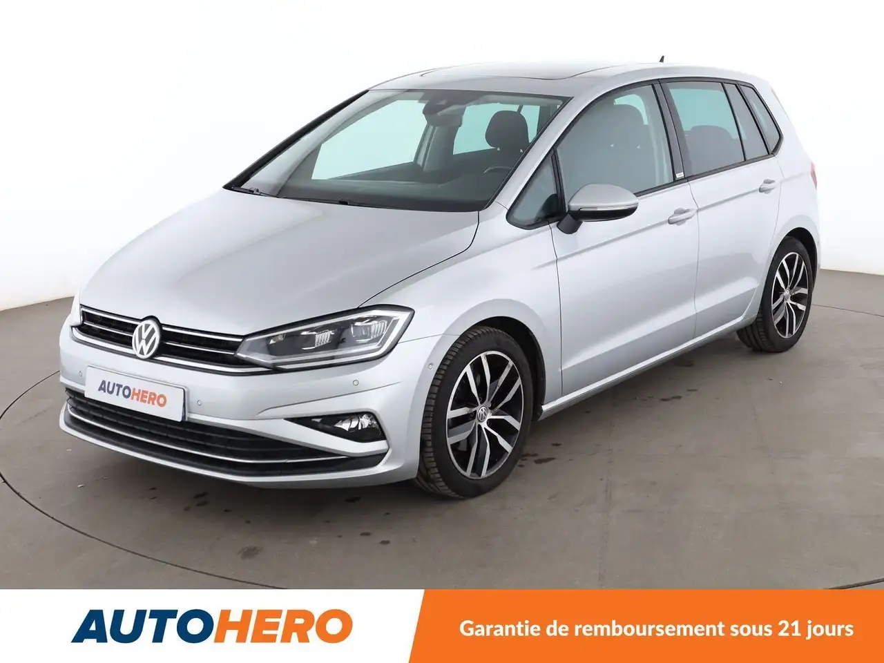 Volkswagen Golf Sportsvan 1.6 TDI BlueMotion Tech Connect DSG7 — photo 1 of 33