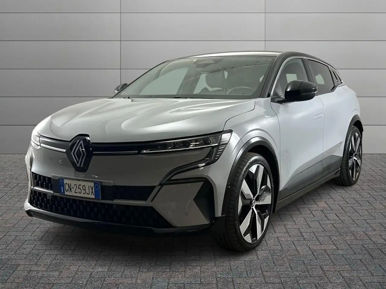 Renault Megane E-Tech Evolution EV60 Optimum Charge 220cv — photo 1 of 15