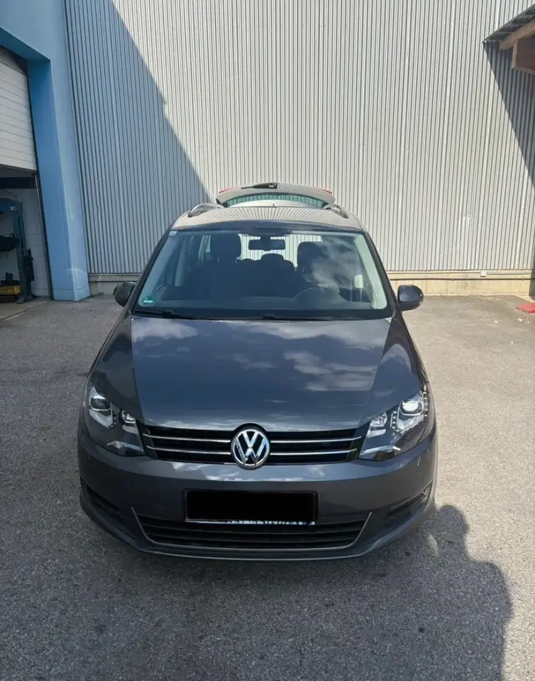 Volkswagen Sharan 2,0 TDI KARAT 4motion — photo 1 of 10