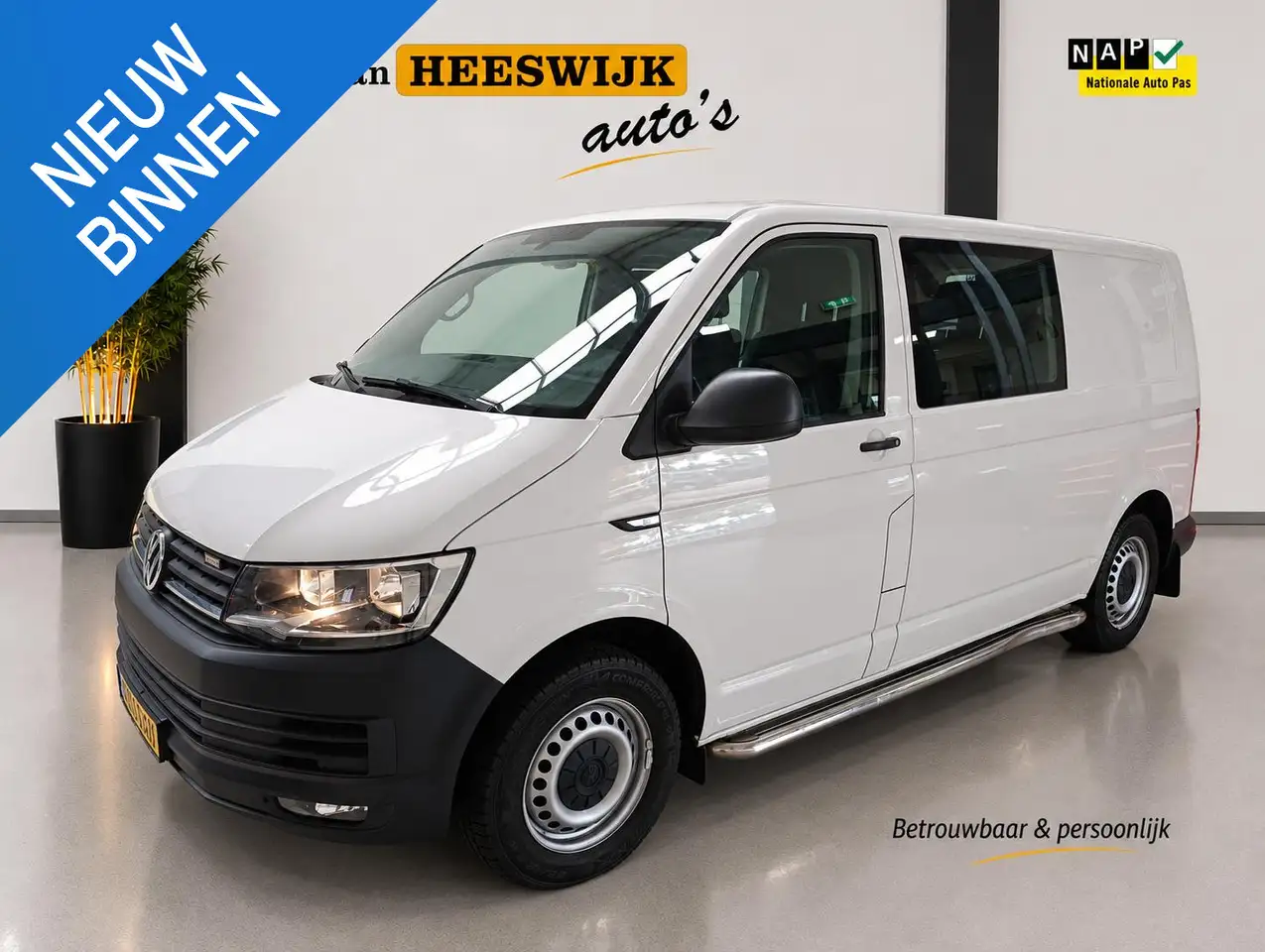 Volkswagen T6 Transporter 2.0 TDI L2H1 DC 4Motion Highline Stand kachel | Ex — photo 1 of 6