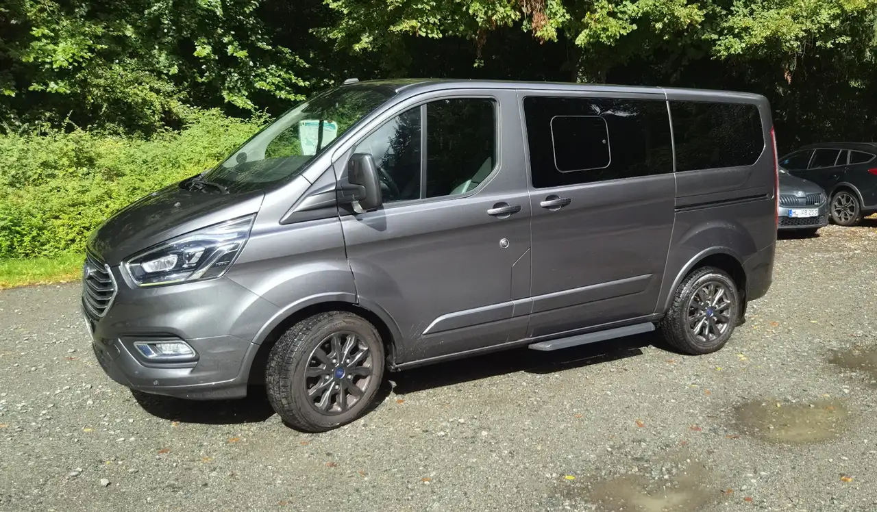 Ford Tourneo Custom 320 L1H1 VA Titanium X — photo 1 of 5