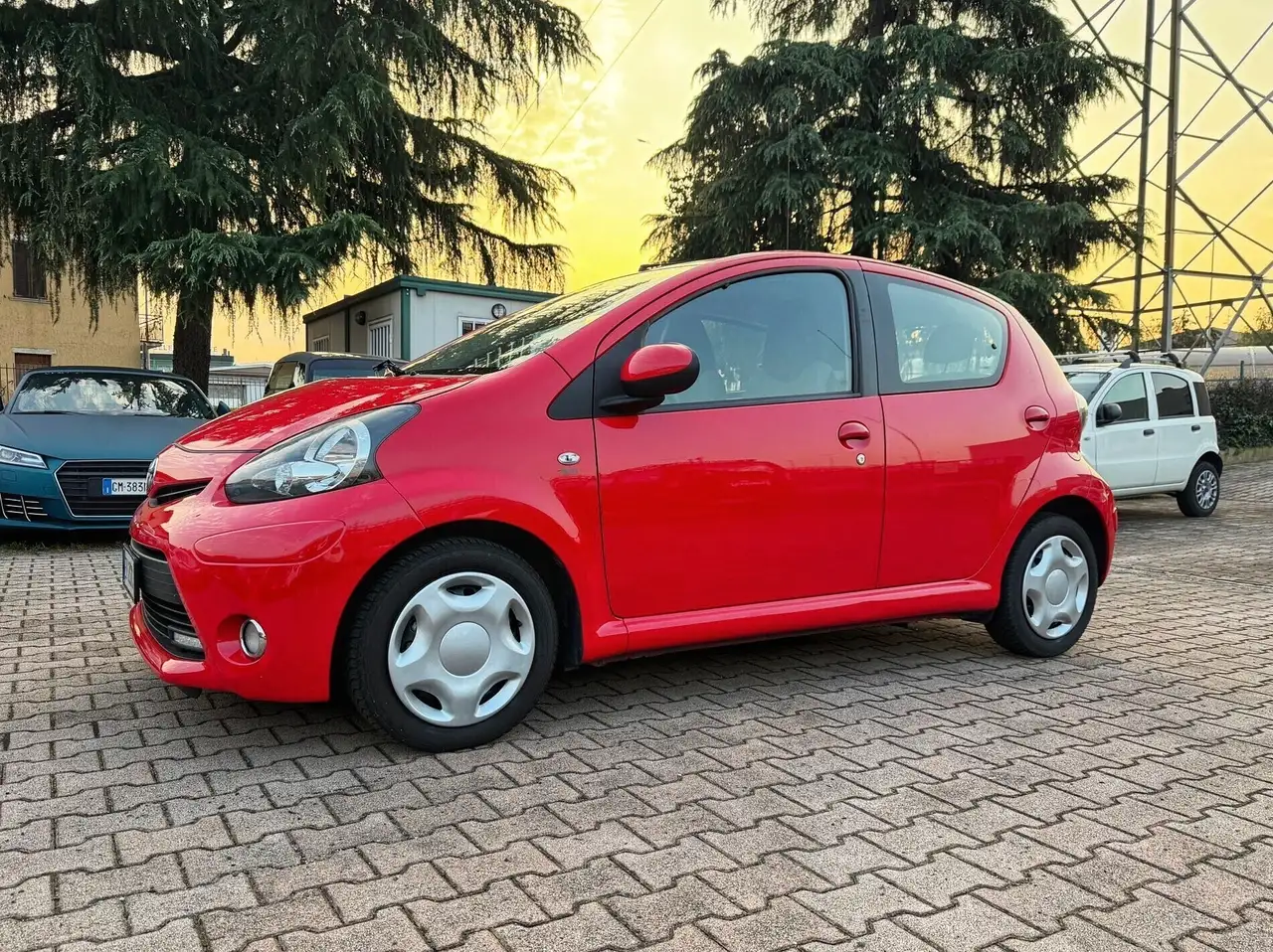 Toyota Aygo Aygo 1.0 12V VVT-i 5 porte AUTOMATICA NAVIGA OK NE — photo 1 of 15