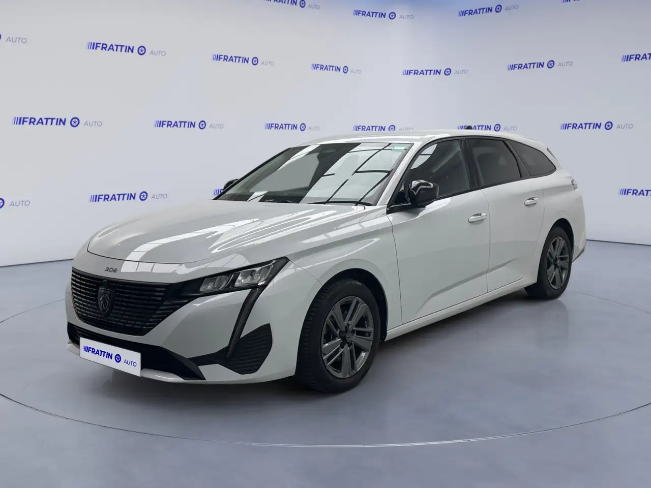 Peugeot 308 PureTech Turbo 130 S&S EAT8 SW Allure — photo 1 of 15