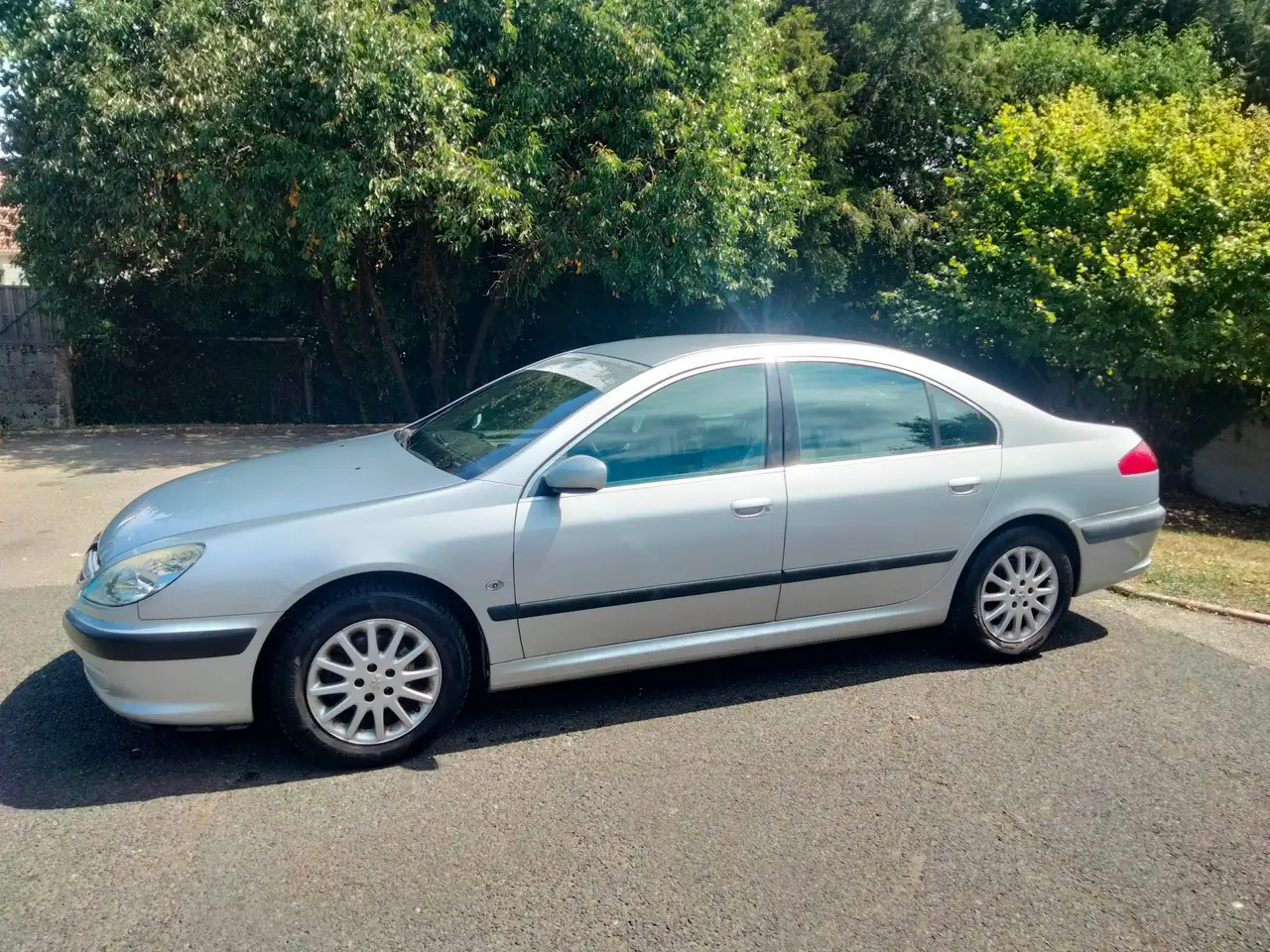 Peugeot 607 607 2.2 HDi — photo 1 of 10