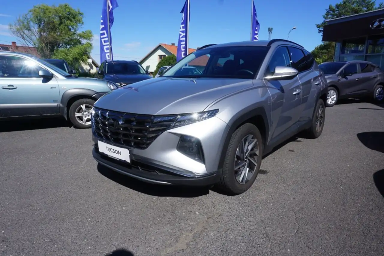 Hyundai TUCSON NX4 GO 1,6 TGDi 2WD t1bg0 — photo 1 of 11