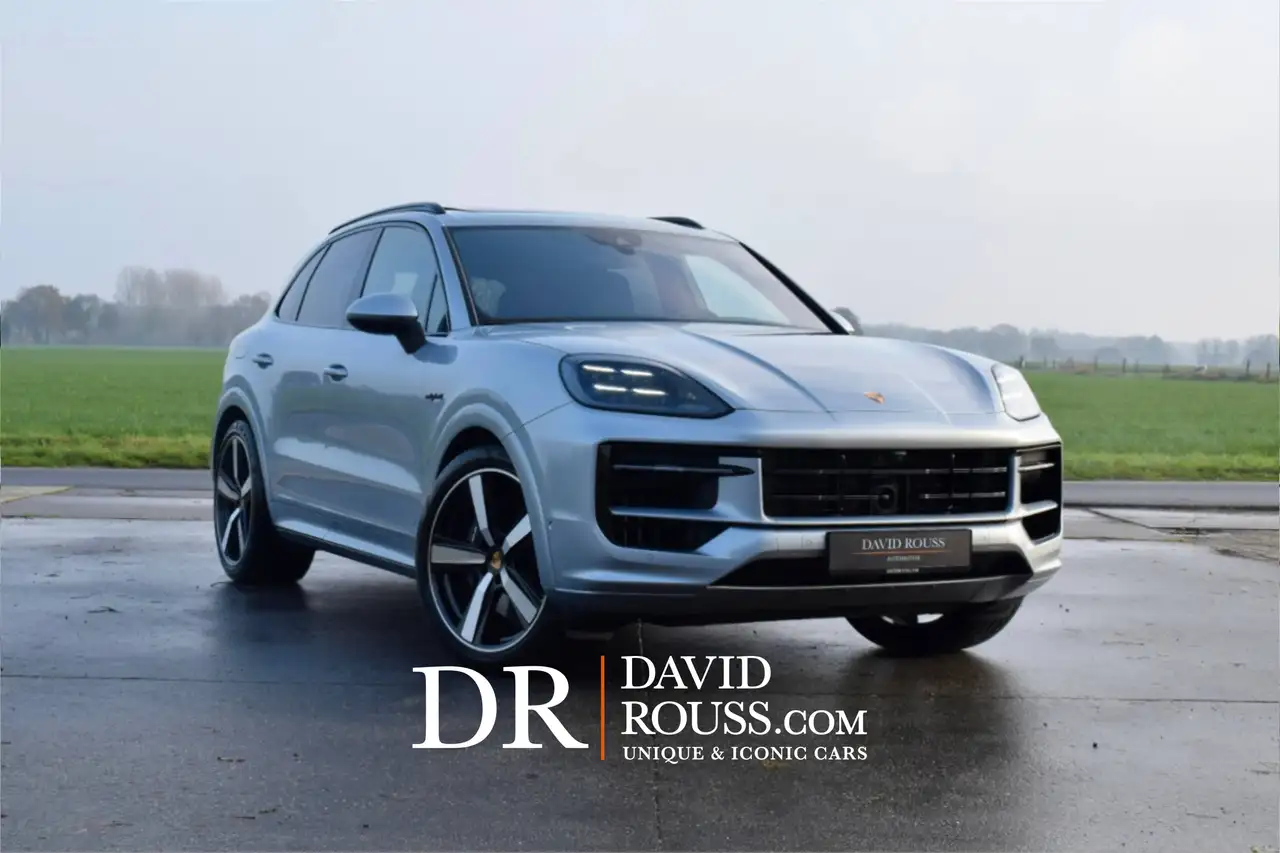 Porsche Cayenne E-Hybrid, SportDesin/HDMtrx/Bose/ACC/22"/18way/NEW — photo 1 of 40