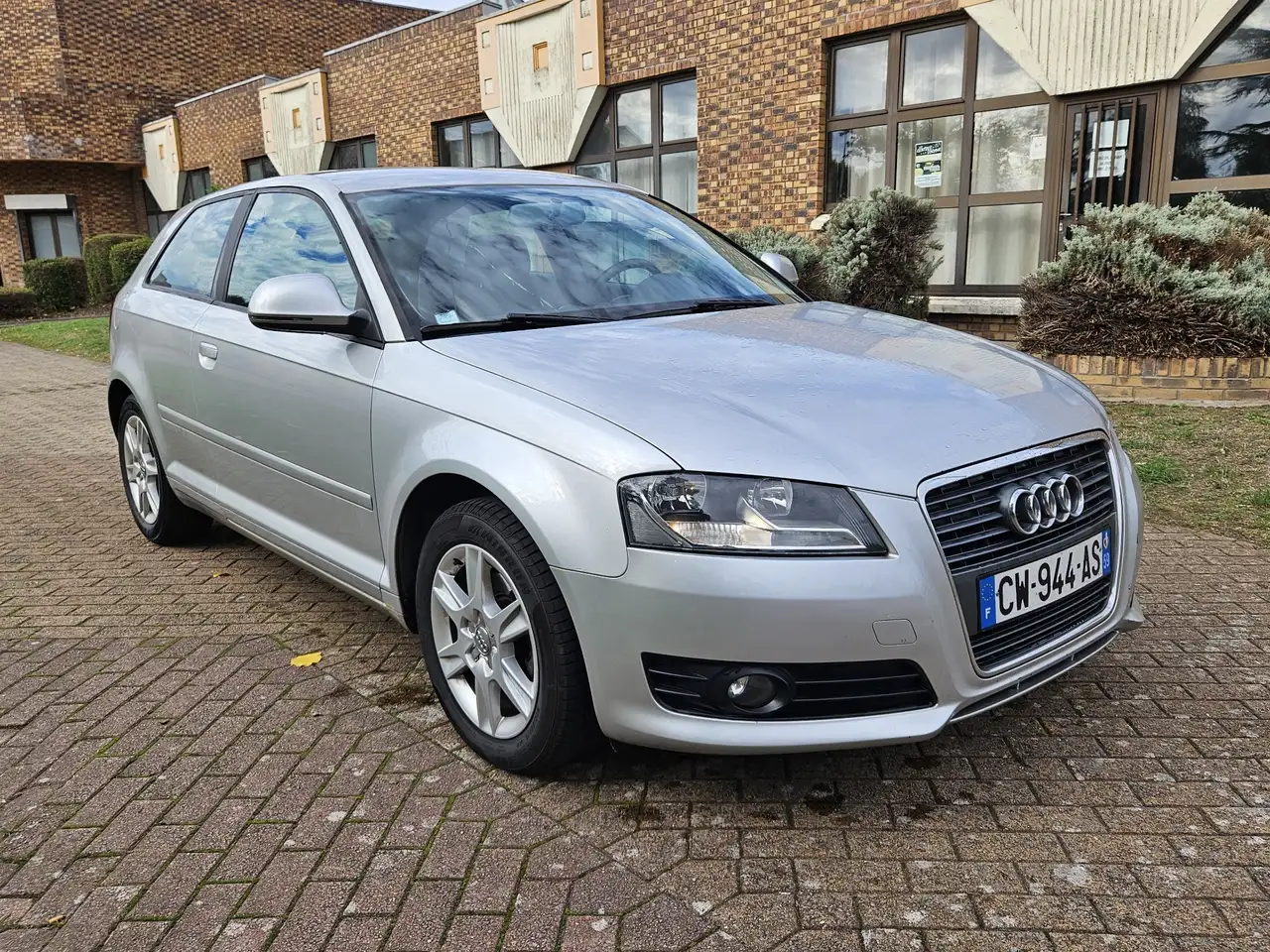 Audi A3 1.6 TDIe 105 DPF Attraction — photo 1 of 7
