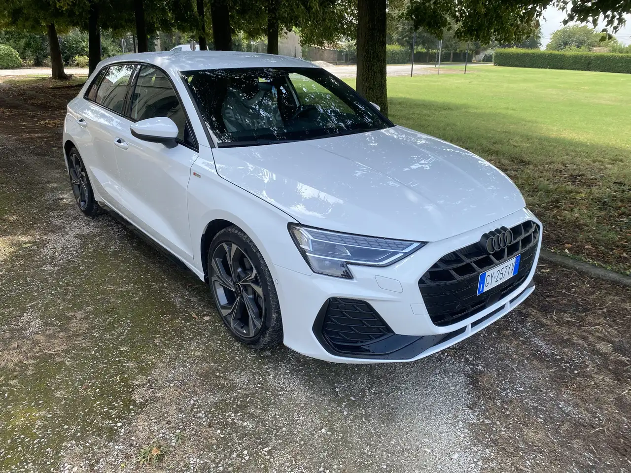 Audi A3 Sportback 35 2.0 tdi S line Edition s-tronic — photo 1 of 6