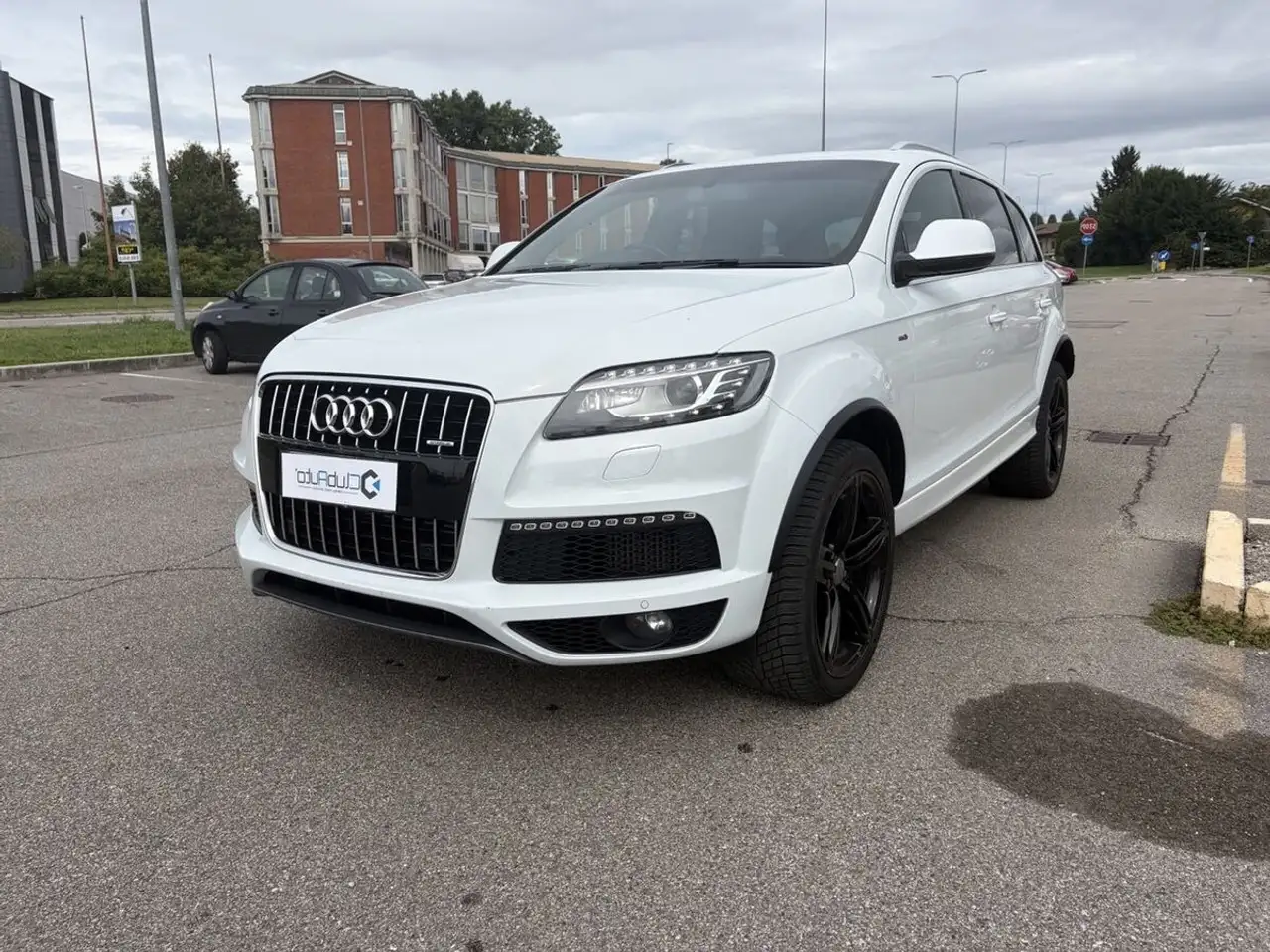 Audi Q7 3.0 tdi S LINE quattro 245cv tiptronic — photo 1 of 15