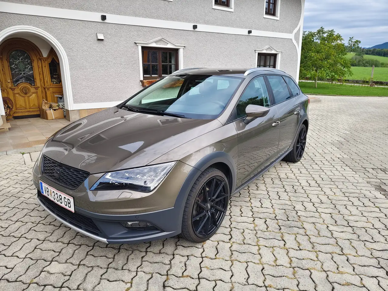 SEAT Leon Leon ST X-Perience 2,0 TDI CR 4Drive X-Perience — photo 1 of 15