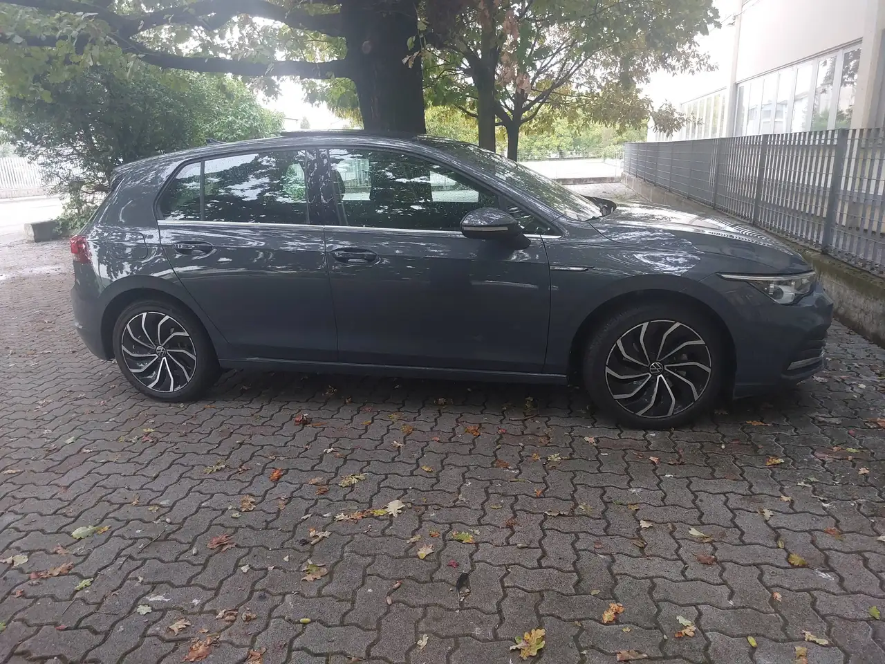 Volkswagen Golf Golf VIII 2020 1.5 etsi evo Style 150cv dsg — photo 1 of 3
