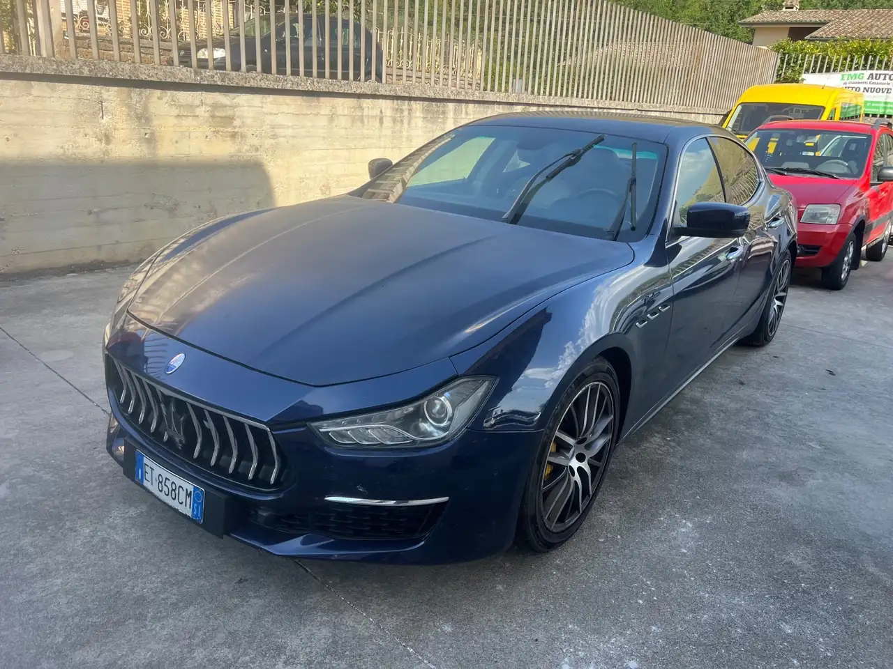 Maserati Ghibli Maserati Ghibli V6 Diesel — photo 1 of 13