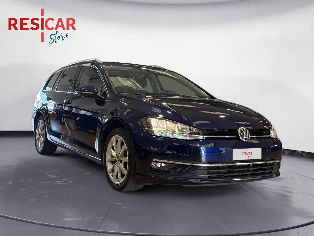 Volkswagen Golf Variant Variant 1.6 TDI BlueMotion Business — photo 1 of 15