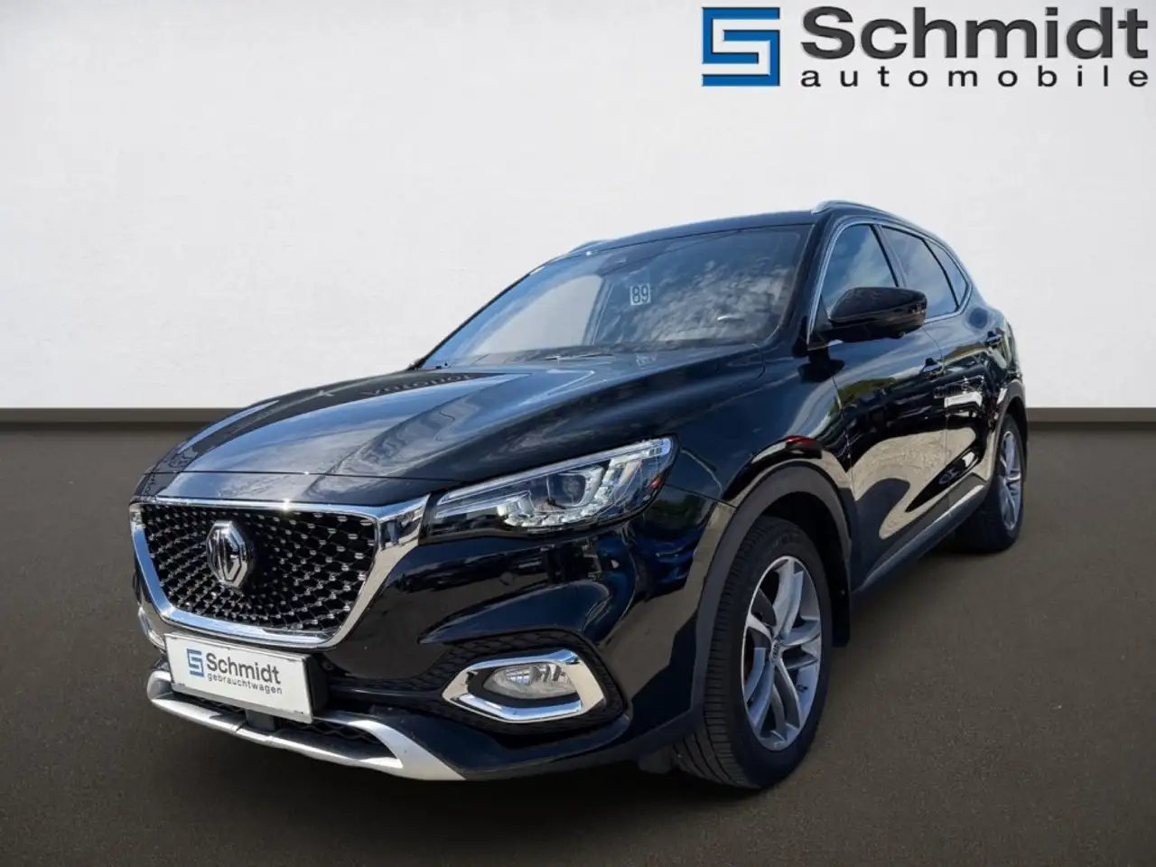 MG EHS 1,5T GDI PHEV Luxury Aut. — photo 1 of 15