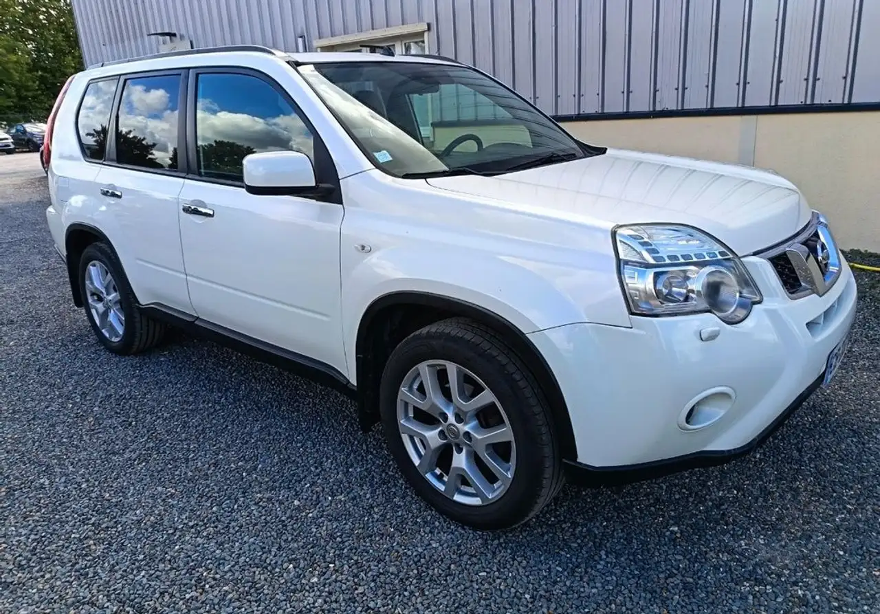 Nissan X-Trail 2.0 DCI 150cv 4WD PACK LUXE BVM6 — photo 1 of 15