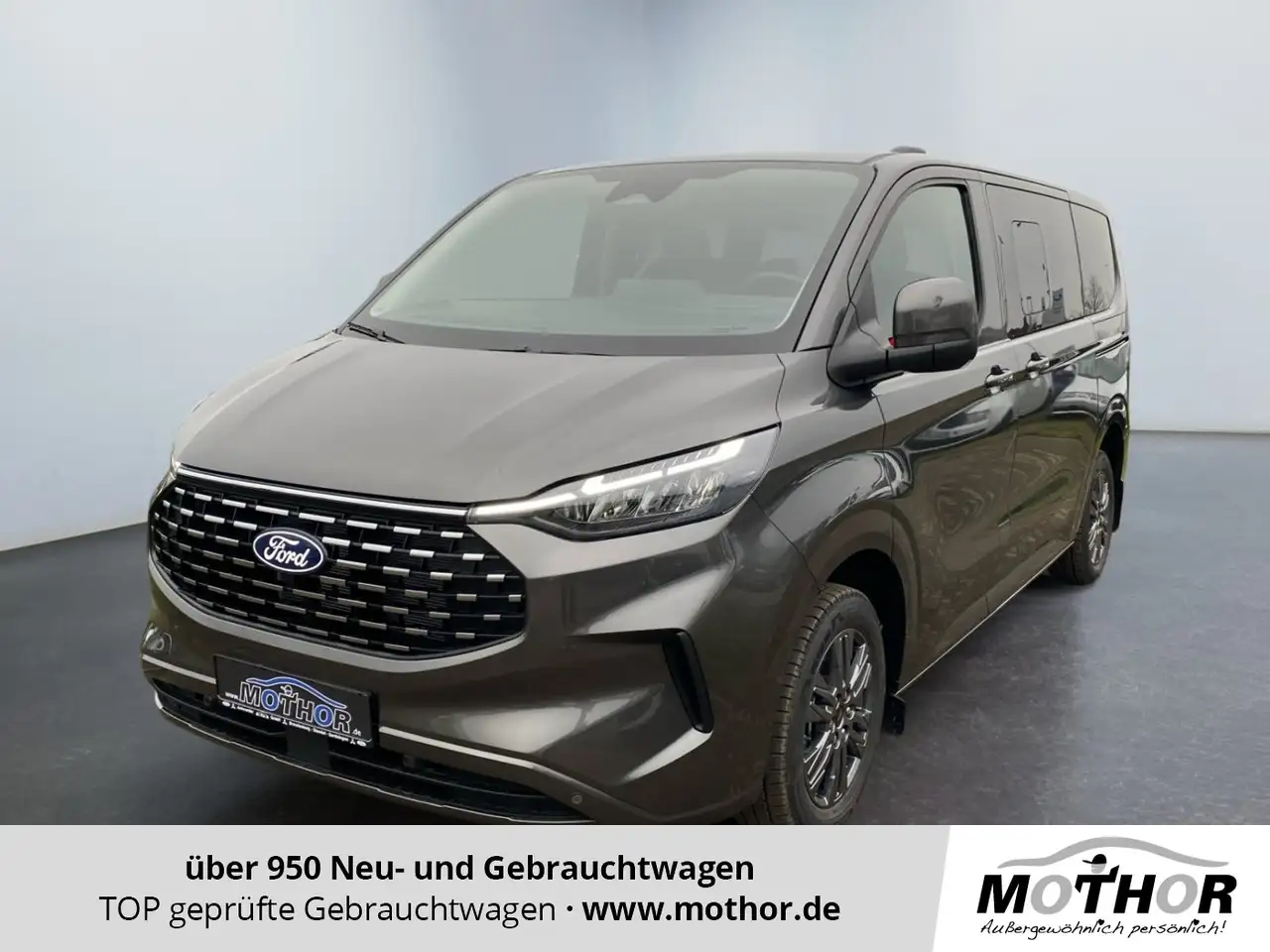 Ford Tourneo Custom Titanium 320 L1 FWD TEMP+PDC+DAB — photo 1 of 24