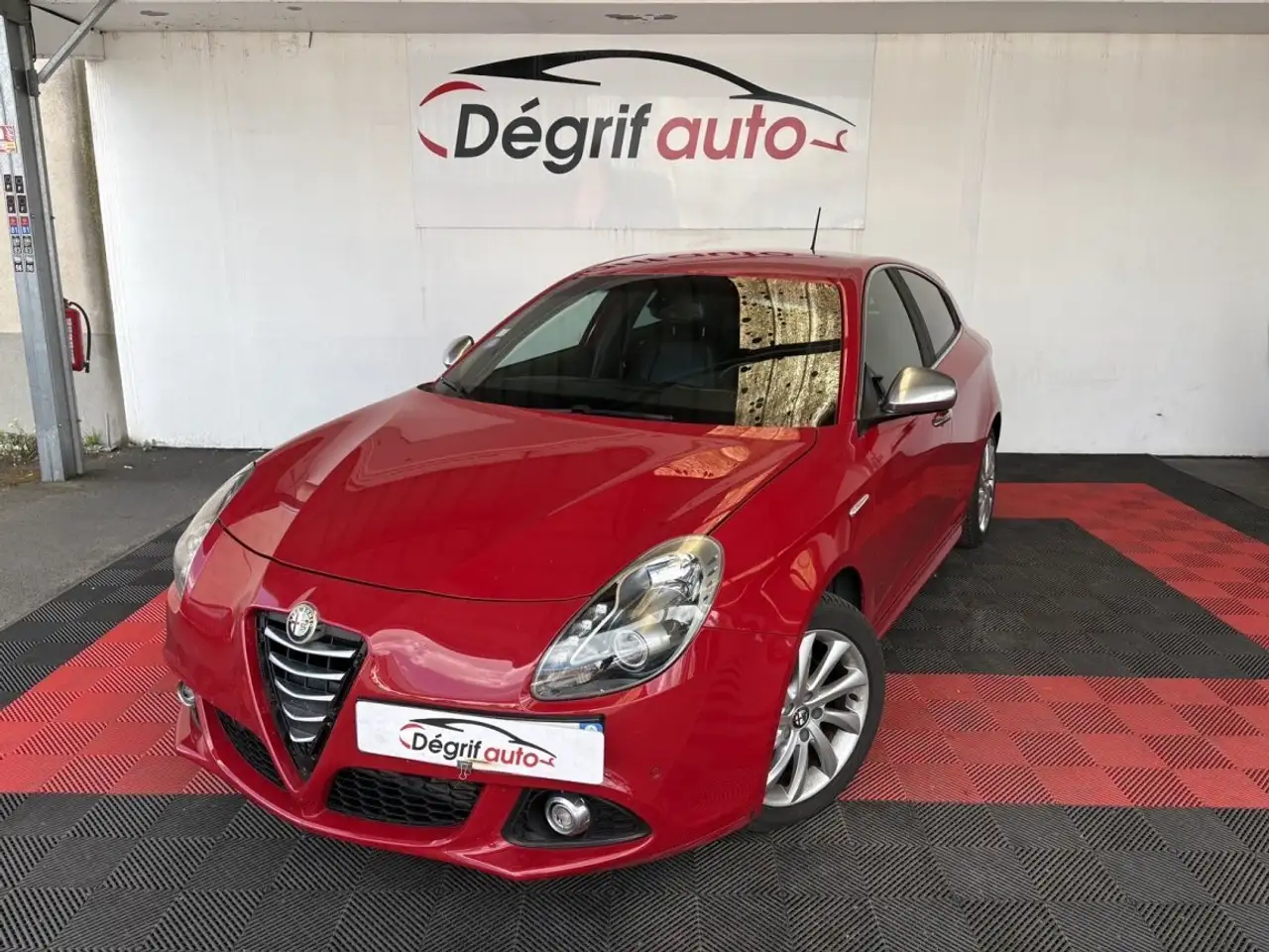 Alfa Romeo Giulietta 1.4 TB MultiAir 170 ch SetS Exclusive TCT — photo 1 of 24