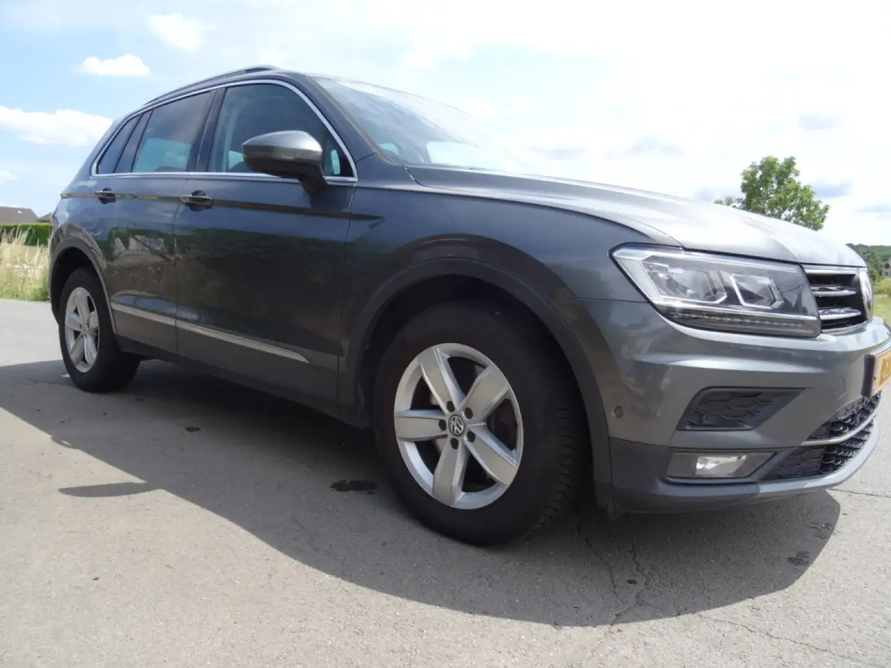 Volkswagen Tiguan 2.0 TSI DSG 4MOTION HIGHLINE — photo 1 of 15