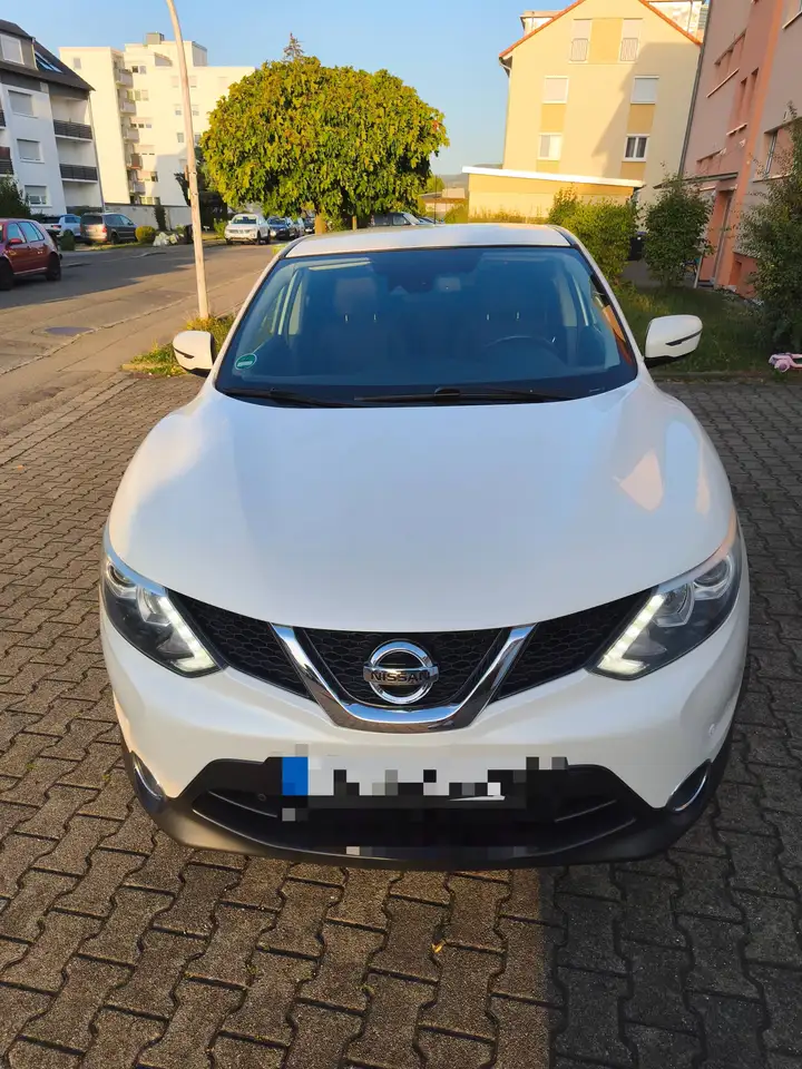 Nissan Qashqai Qashqai 1.2 DIG-T N-Connecta — photo 1 of 12