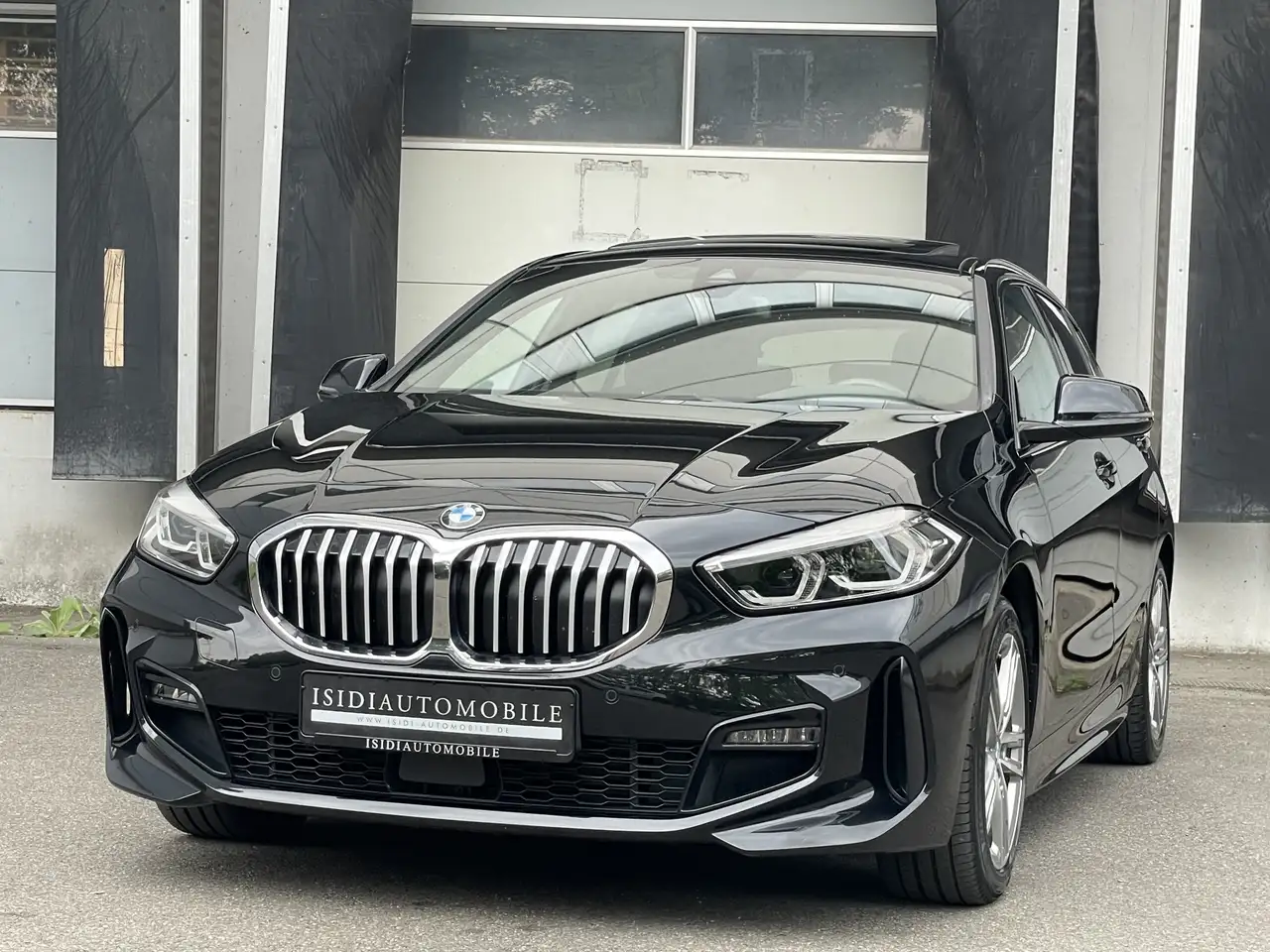 BMW 120 M Sport LED VirtualCockpit Pano Rü-Kamera — photo 1 of 38