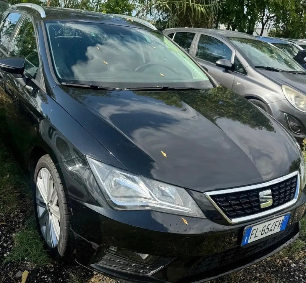 SEAT Leon Leon 1.6 TDI 115 CV ST Style — photo 1 of 3