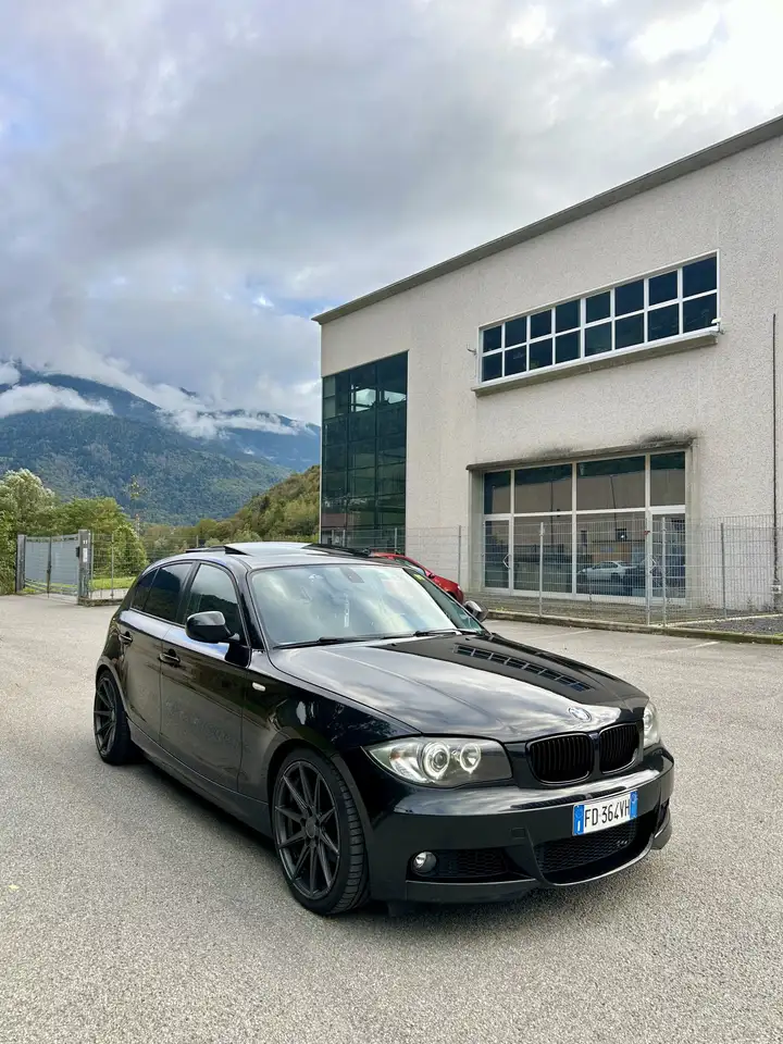 BMW 118 118d 5p 2.0 Attiva 143cv dpf — photo 1 of 11