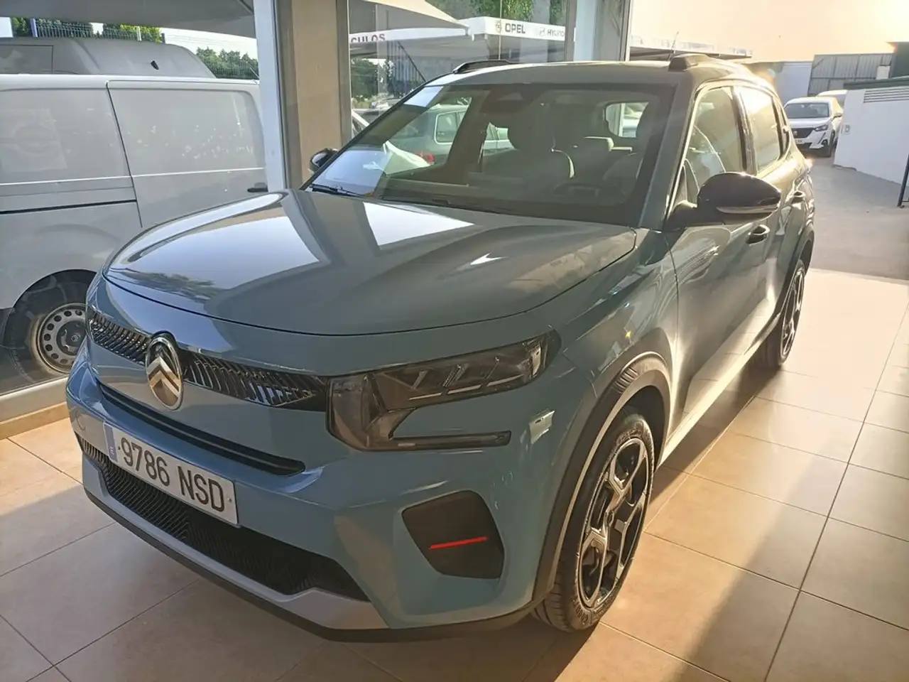 Citroen C3 Turbo 100 Plus — photo 1 of 13