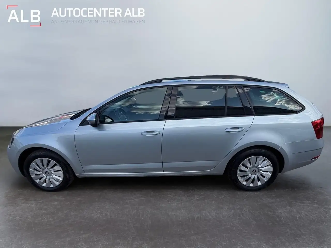 2019 Skoda Octavia Combi Ambition TDI/AUTOMATIK/NAVI/2.HAND, photograph 2