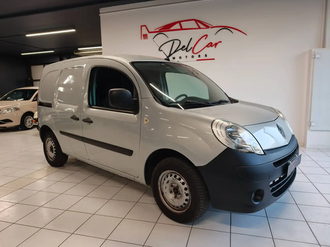 Renault Kangoo 1.5 dci TomTom 110cv E5 Furgone Express Girafon — photo 1 of 15