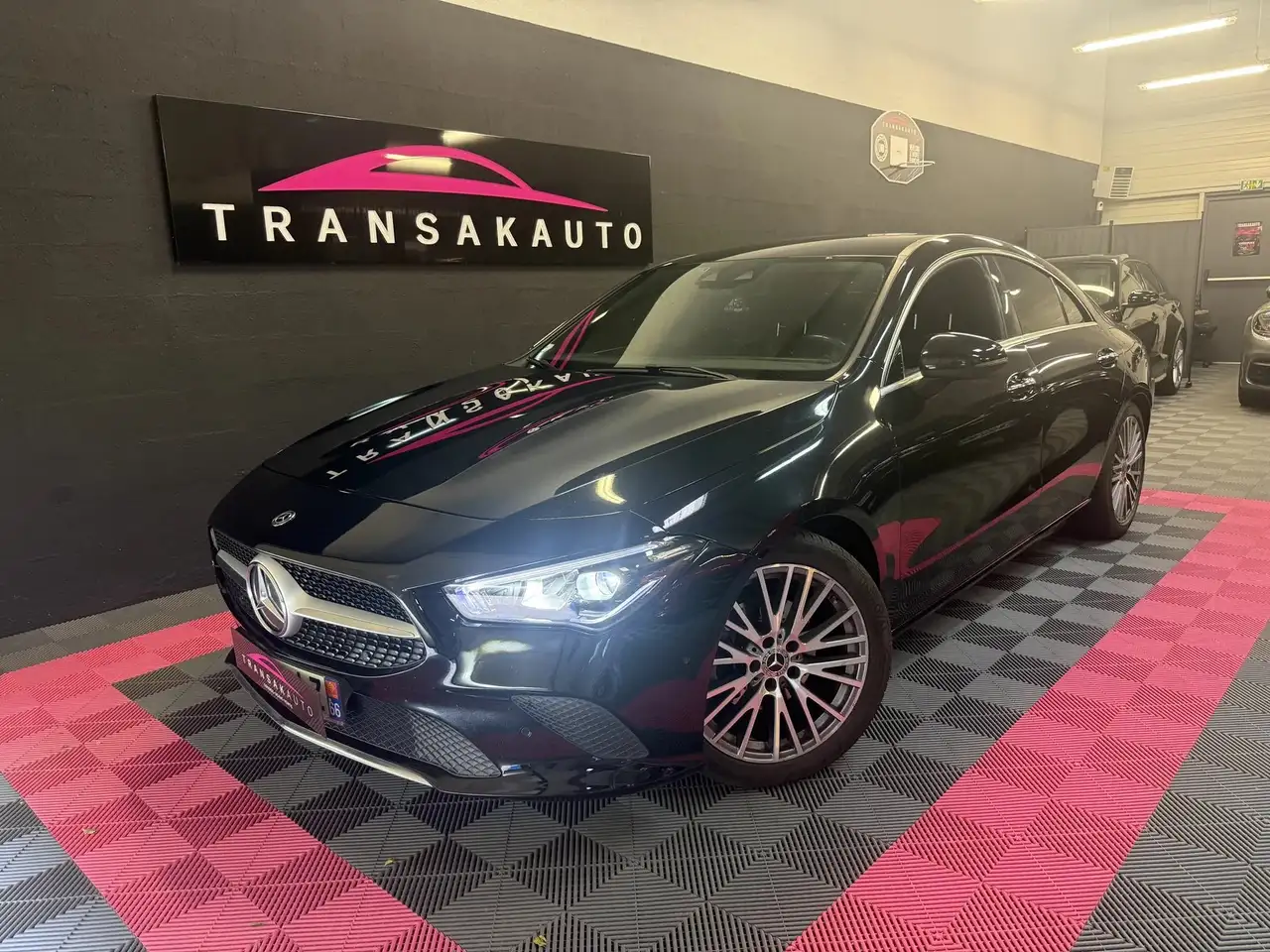 Mercedes-Benz CLA 180 CLASSE Coupe 180 d 7G-DCT Progressive Line Apple CarPlay Burmester Distribution Ok — photo 1 of 40