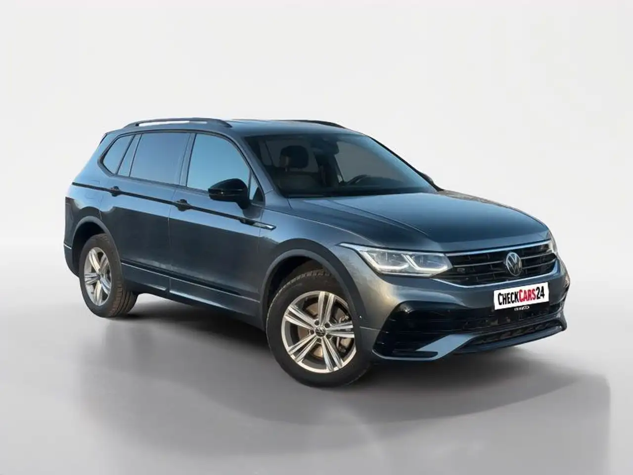Volkswagen Tiguan Allspace R-Line 4Motion — photo 1 of 13