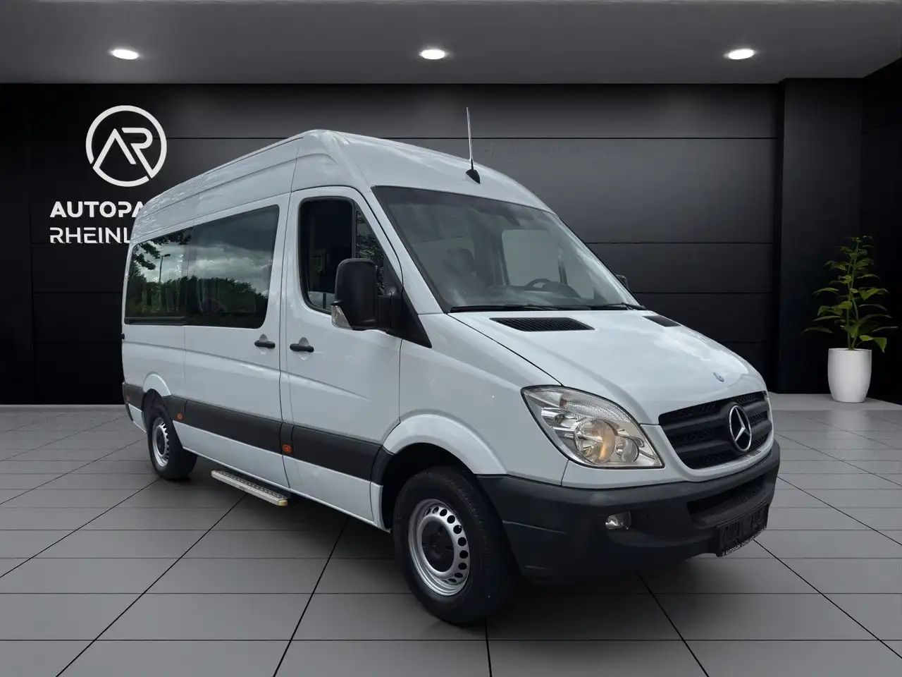 2010 Mercedes-Benz Sprinter 311 CDI*9-SITZE*KLIMA*HOCH-LANG*RAMPE*, photograph 9