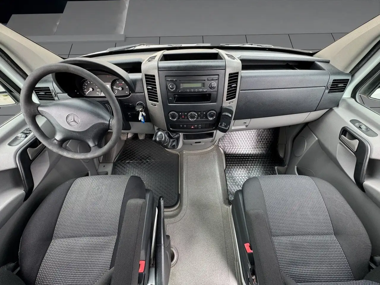 2010 Mercedes-Benz Sprinter 311 CDI*9-SITZE*KLIMA*HOCH-LANG*RAMPE*, photograph 11