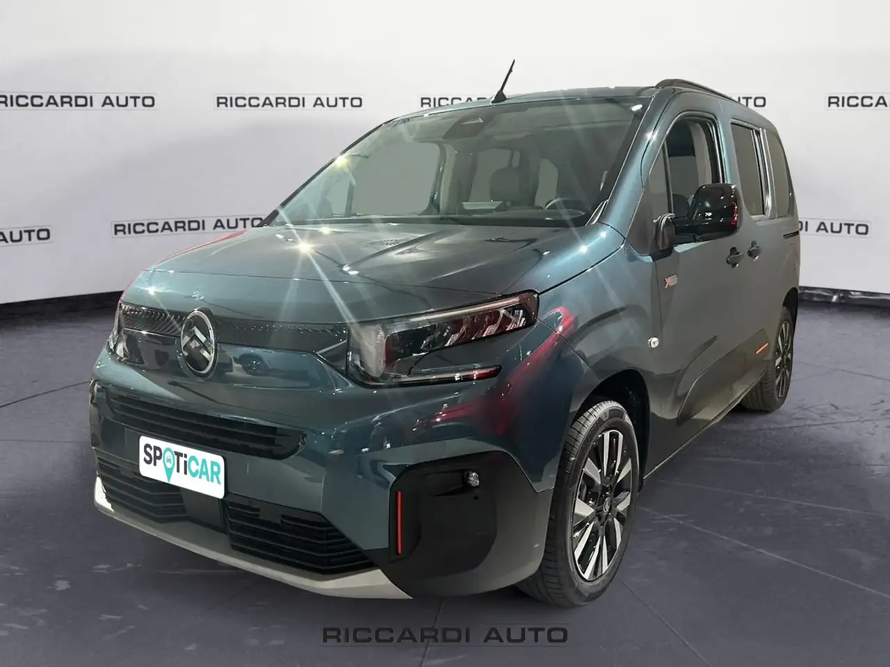 Citroen Berlingo BlueHDi 100 S&S MAX — photo 1 of 26