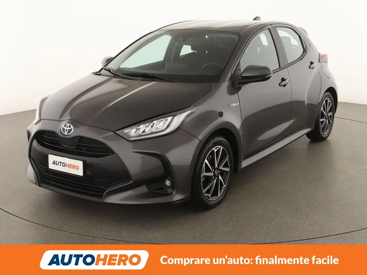 Toyota Yaris 1.5 Hybrid Trend — photo 1 of 25