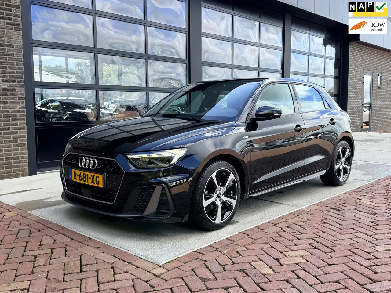 Audi A1 Sportback 25 TFSI S edition | S-Line | Camera | LE — photo 1 of 28