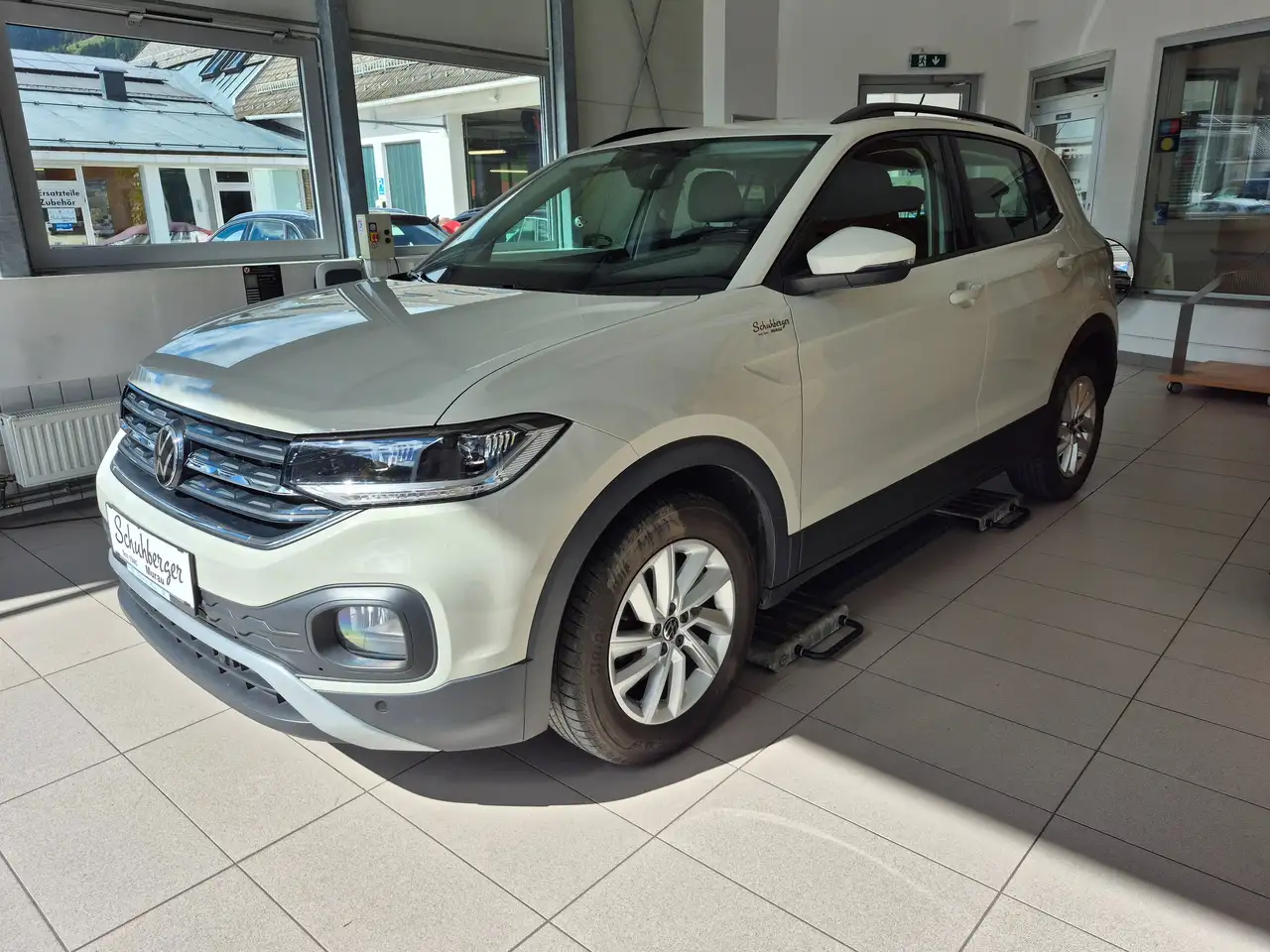 Volkswagen T-Cross Life — photo 1 of 21