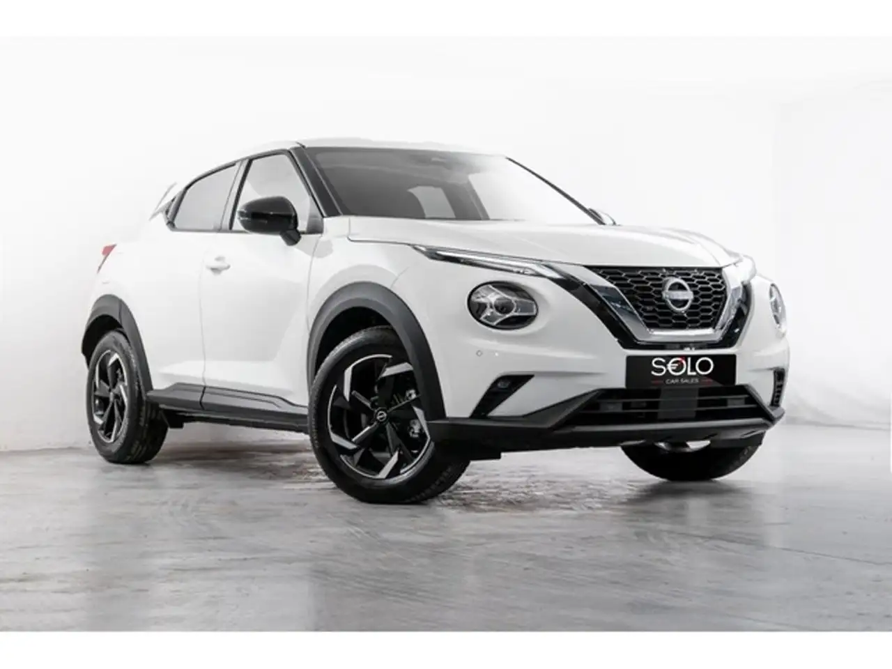 Nissan Juke 1.0 DIG-T N-Connecta 4x2 DCT 7 84kW — photo 1 of 15