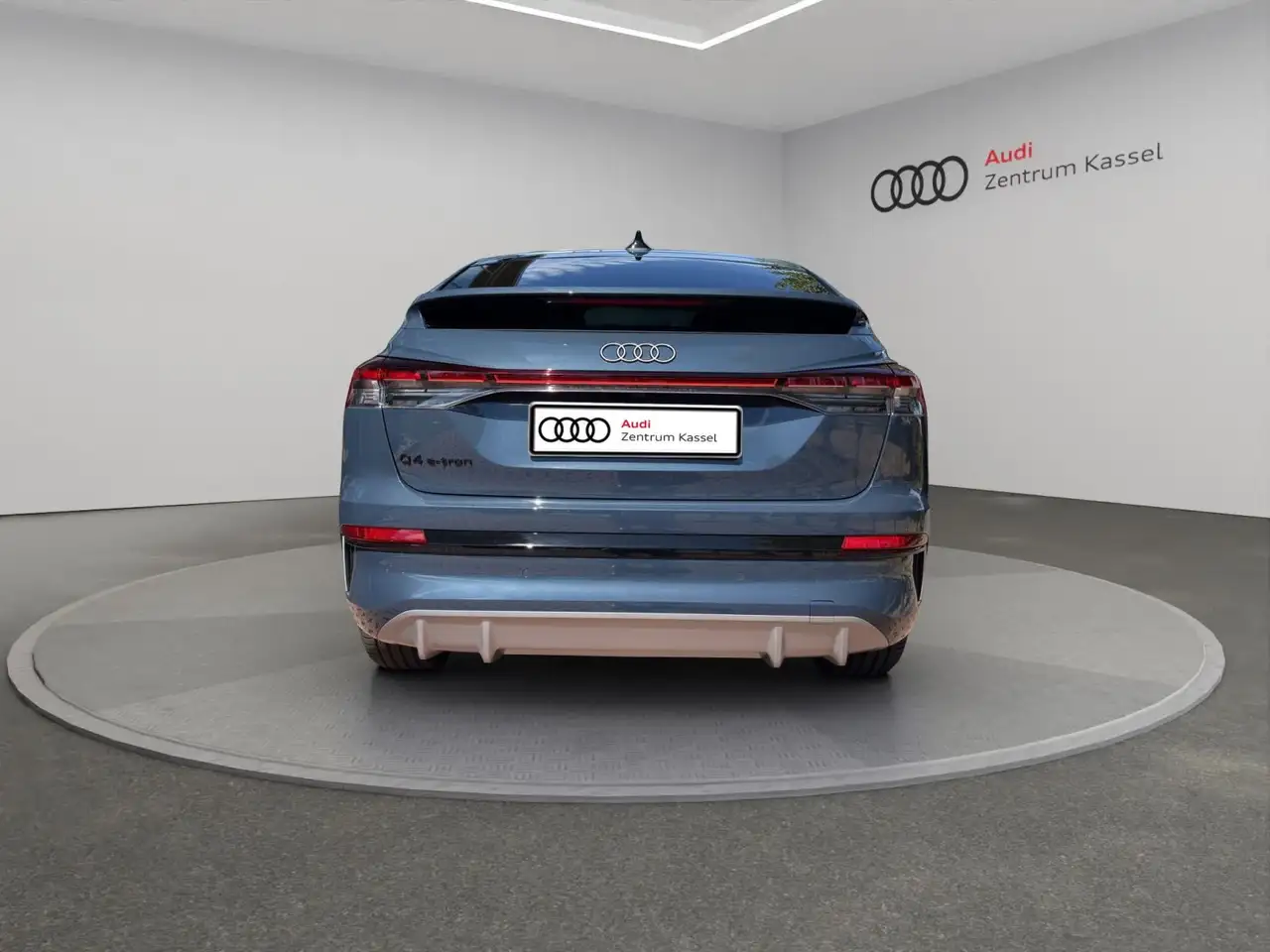 2027 Audi Q4 e-tron Q4 SB e-tron perform. S line Matrix AHK 360°, photograph 5