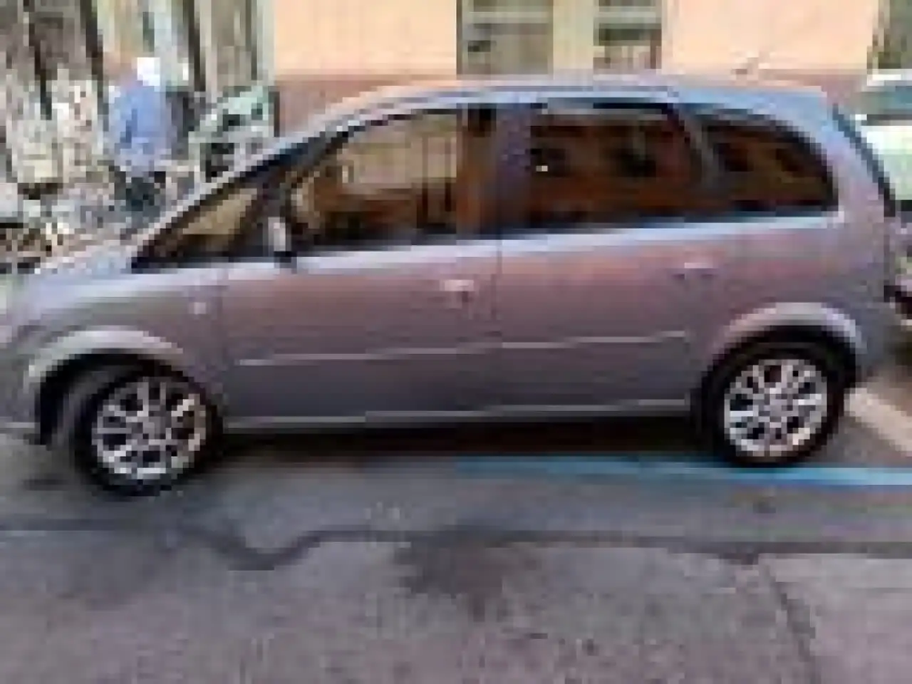 Opel Meriva 1.2 — photo 1 of 6